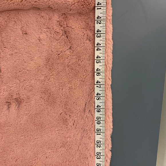 Gabby Isabella Pink Micro Mink Shawl – Pretty, Plush & Perfect! - Picture 4 of 5